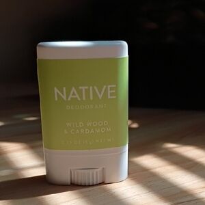 Native Deodorant — Wild Wood & Cardamom (Light Green, White)